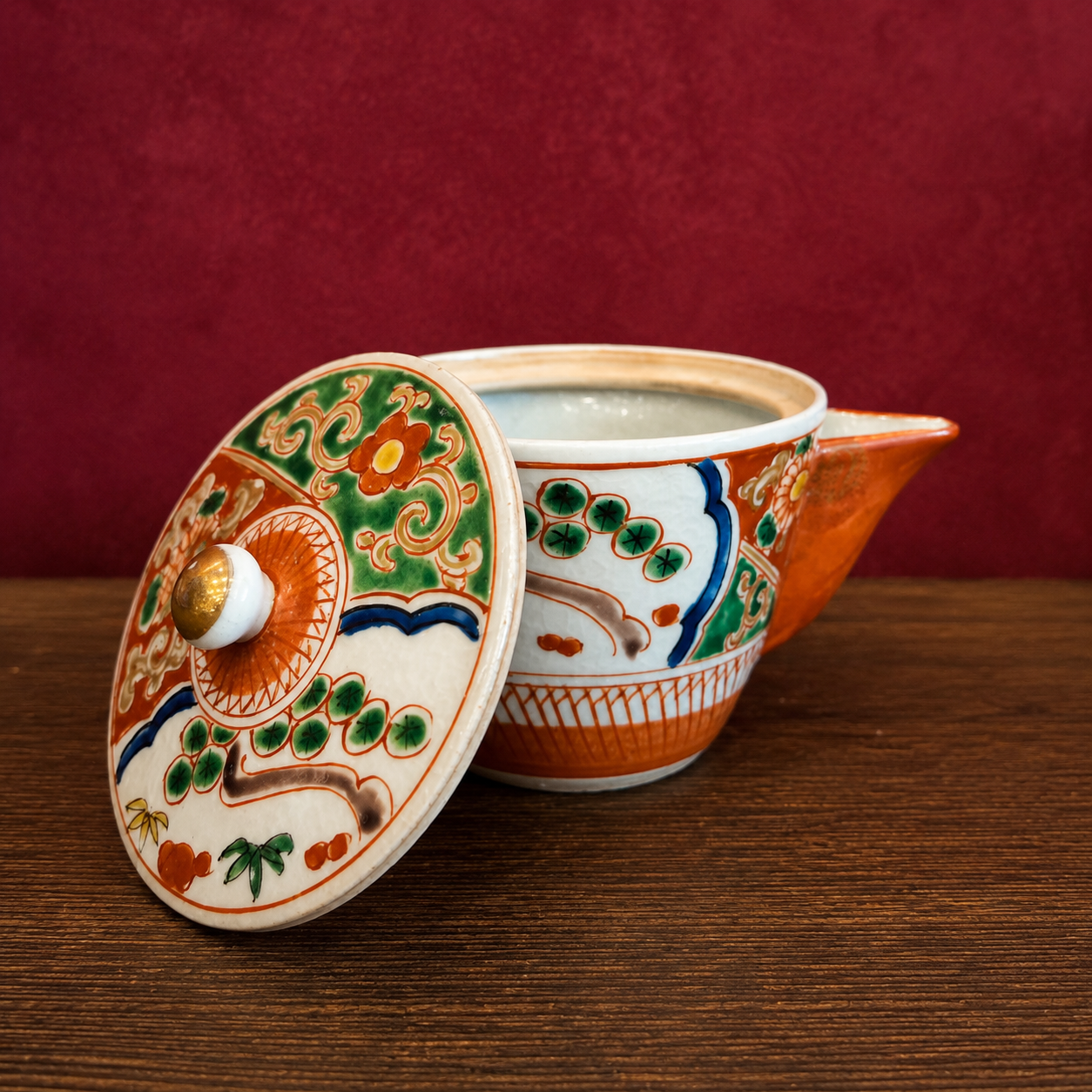 Vintage Japanese Imari Style Covered Katakuchi – Hand-Painted Tea Pouring Vessel