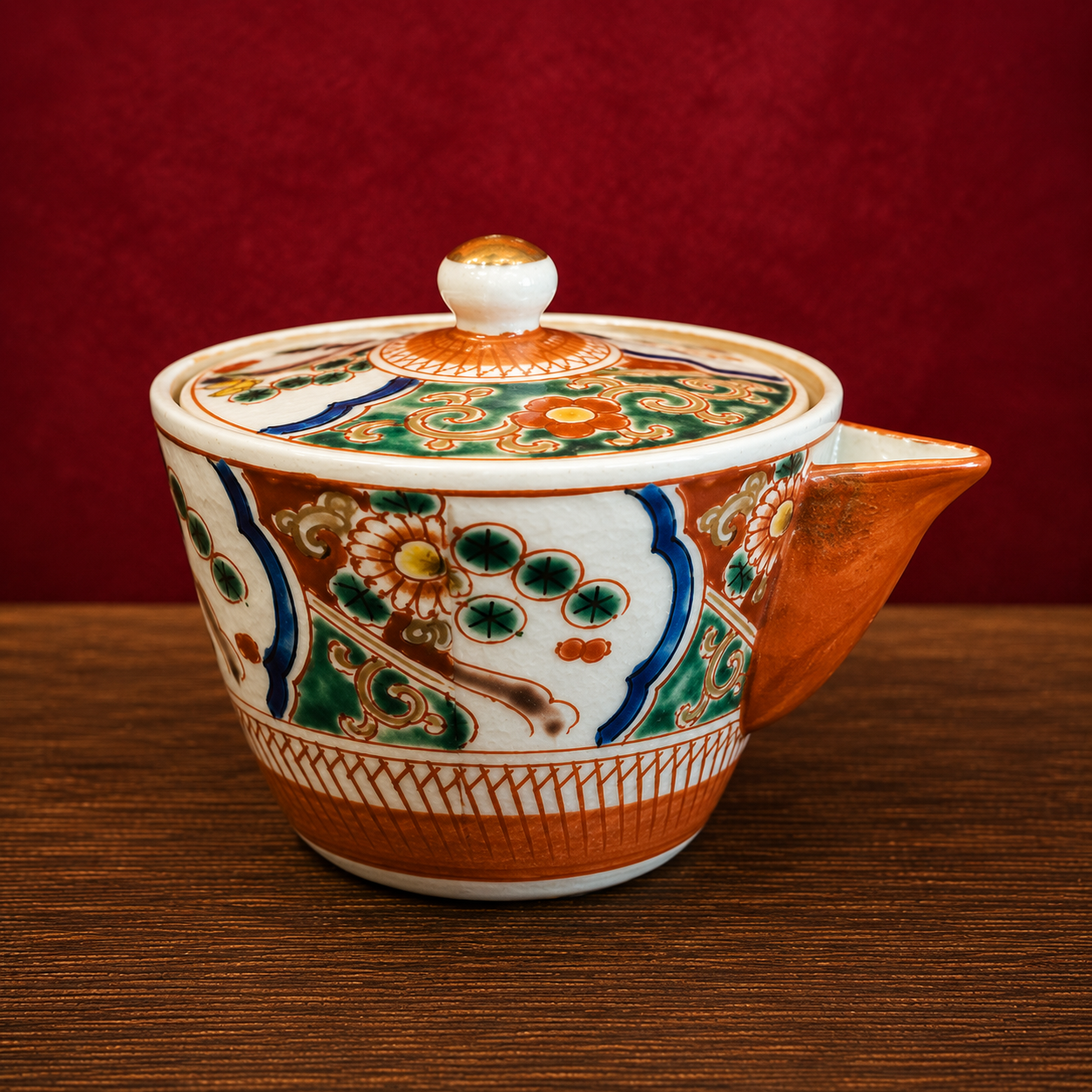 Vintage Japanese Imari Style Covered Katakuchi – Hand-Painted Tea Pouring Vessel